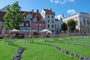 Līvu laukums
